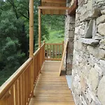 Borney Chalet *
