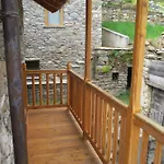 Borney Chalet *